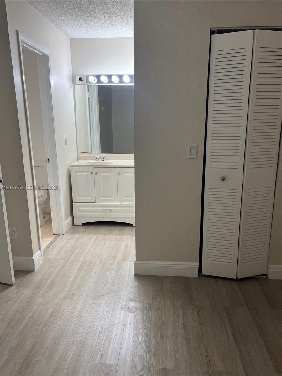 1263 Sw 46th Avenue 2106 Property Photo 17