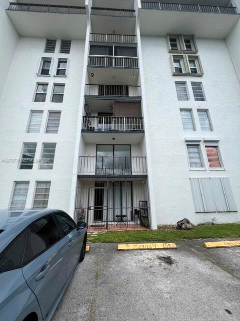 9682 Fontainebleau Boulevard 103 Property Photo 14