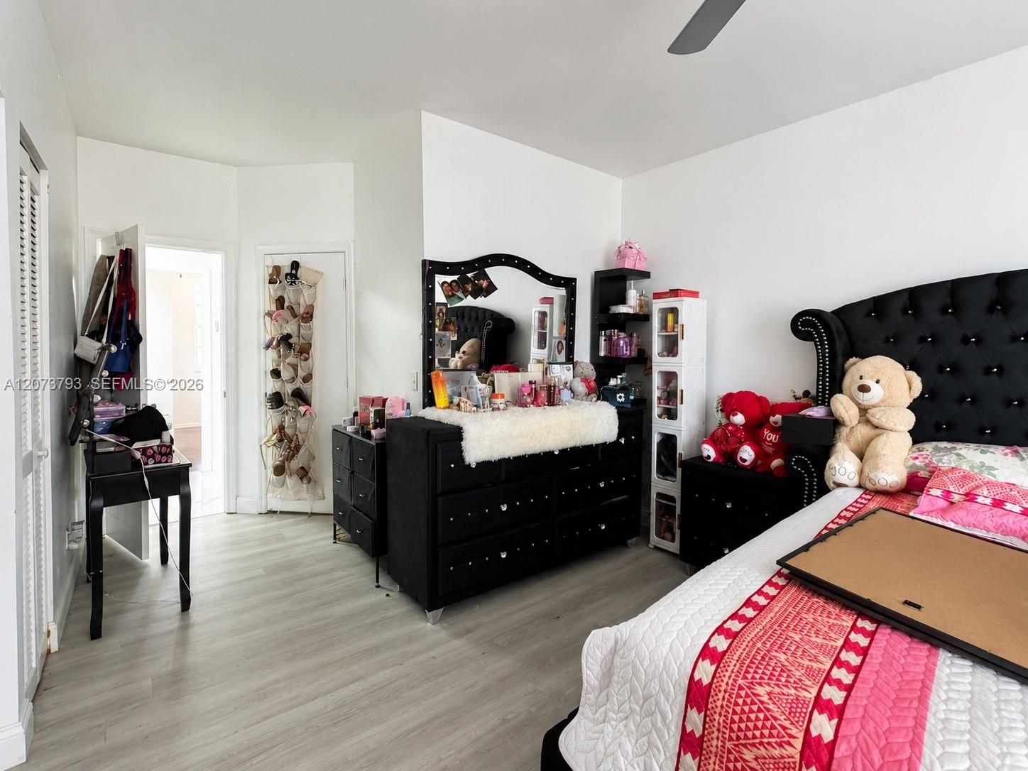 A12073793 Property Photo 11