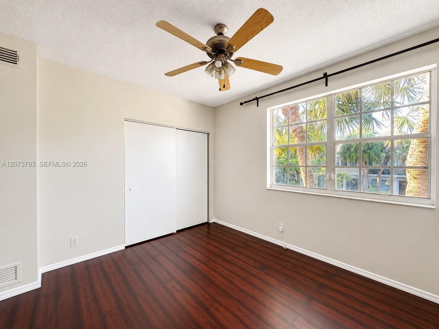 A12073793 Property Photo 15