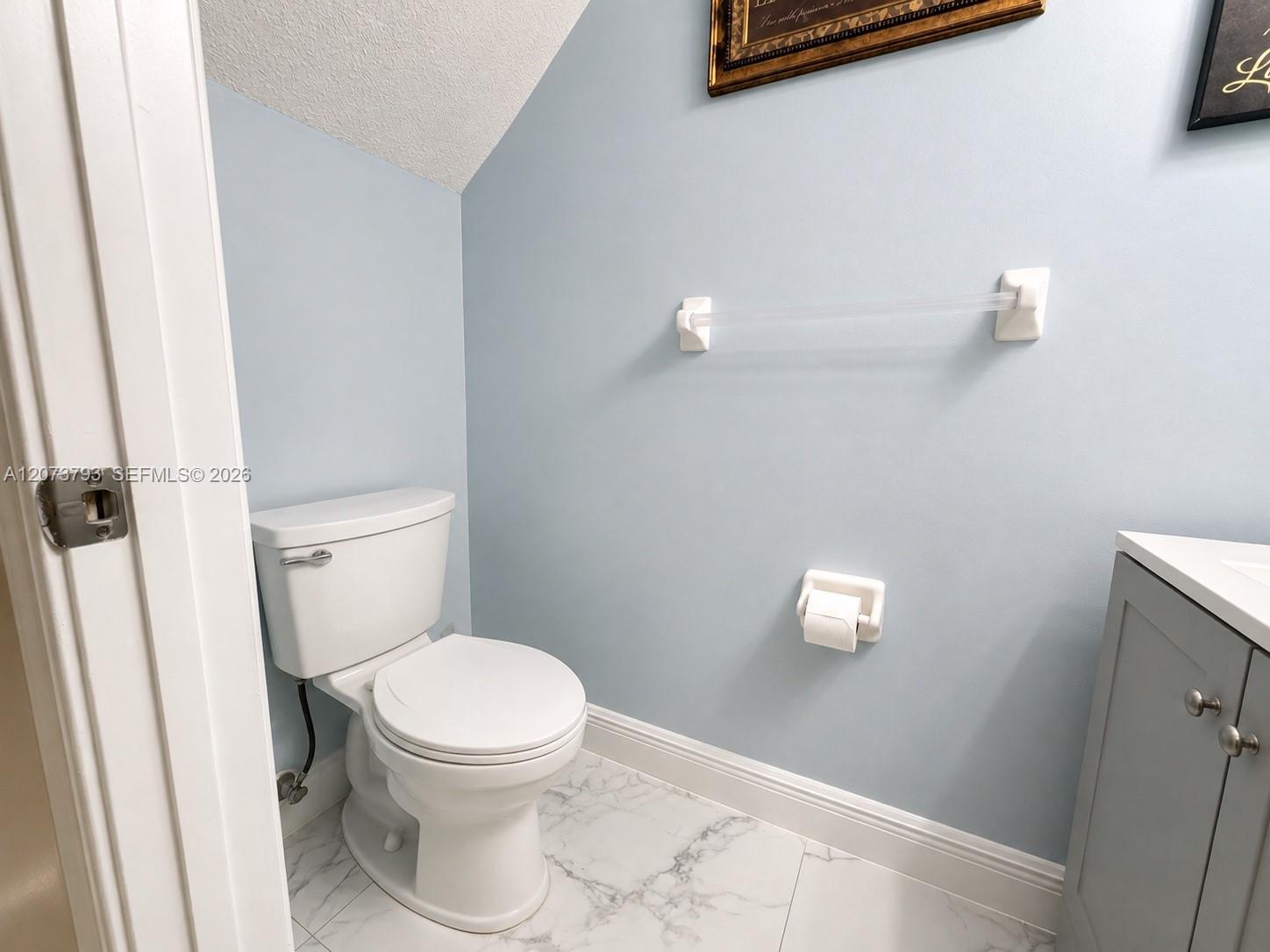 A12073793 Property Photo 17