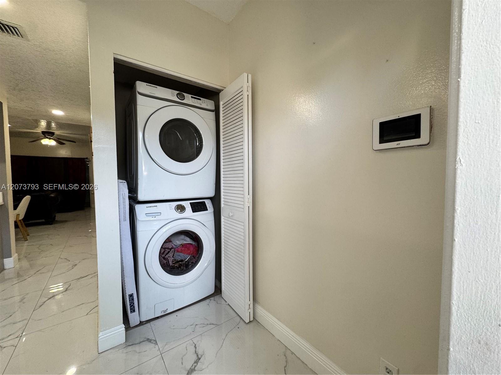 A12073793 Property Photo 18