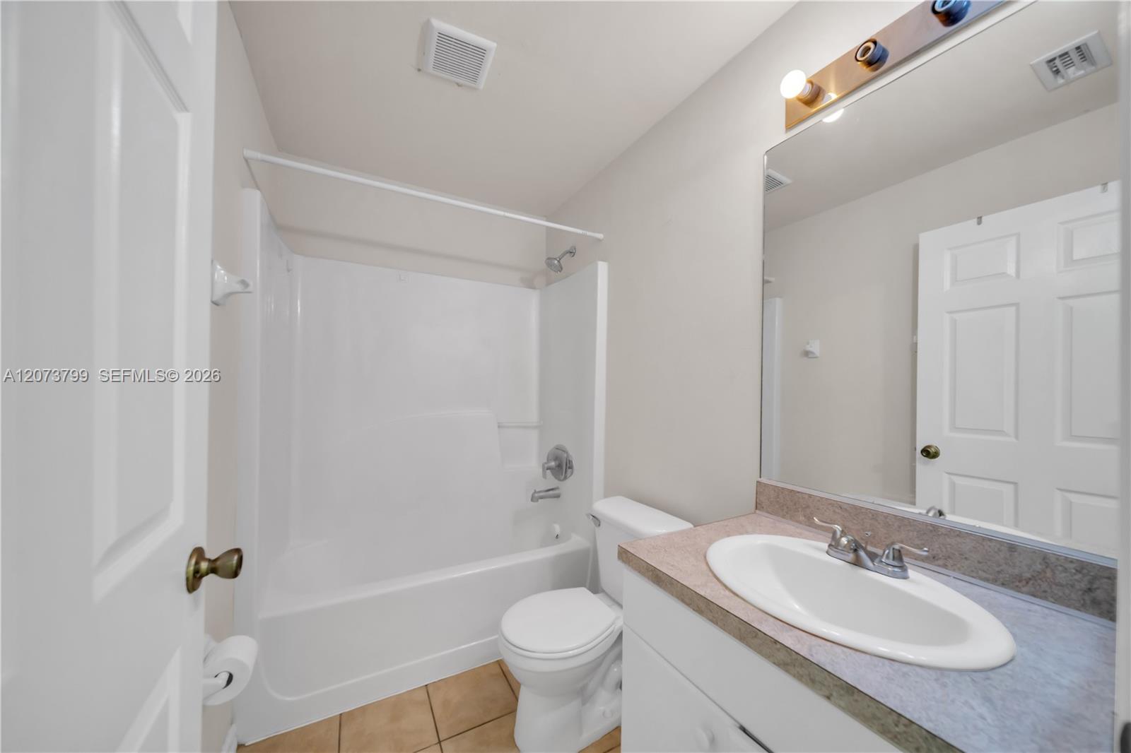 A12073799 Property Photo 13