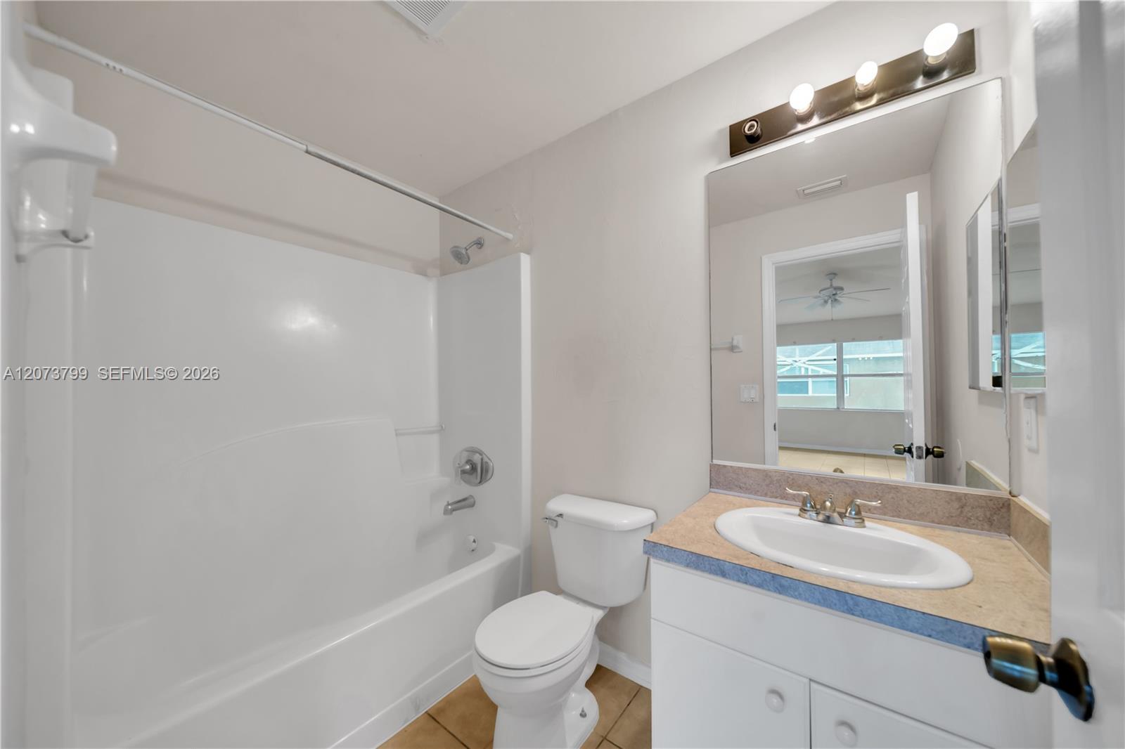 A12073799 Property Photo 15