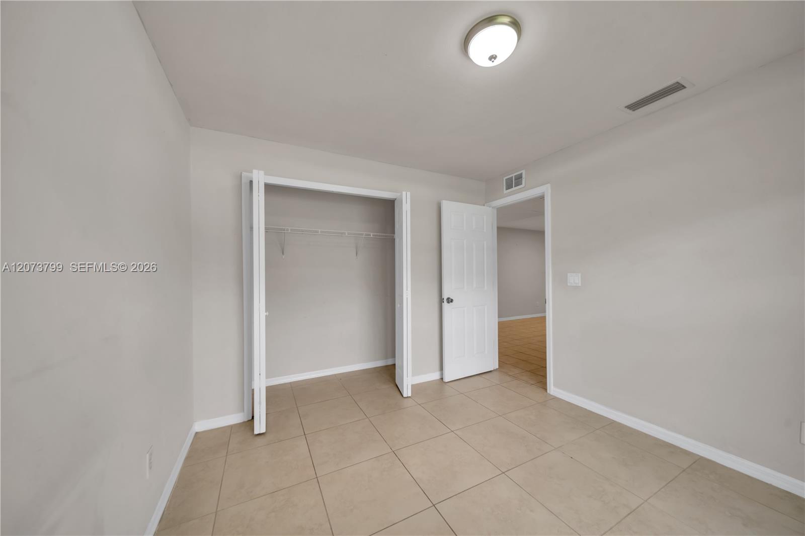 A12073799 Property Photo 18