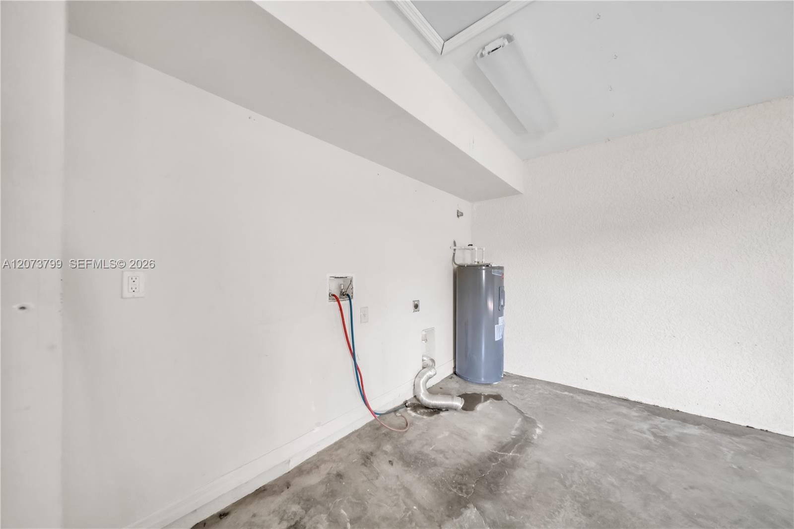 A12073799 Property Photo 19