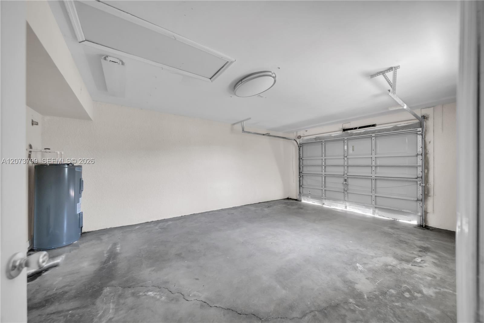 A12073799 Property Photo 20