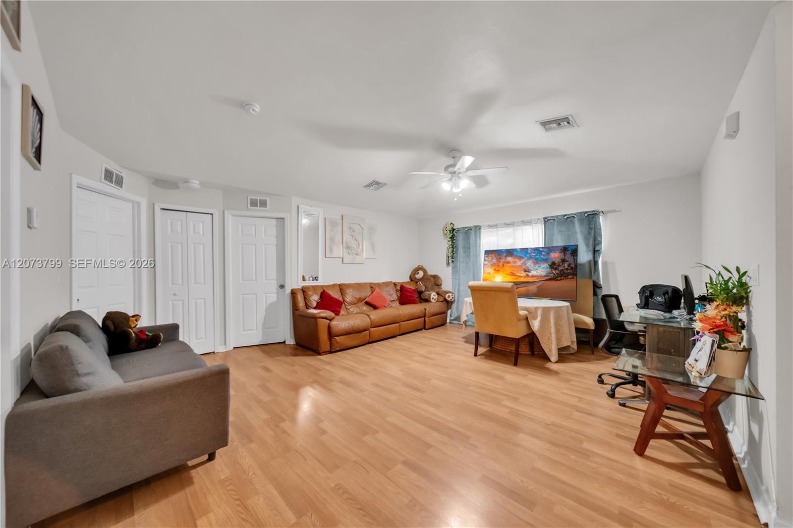 A12073799 Property Photo 27