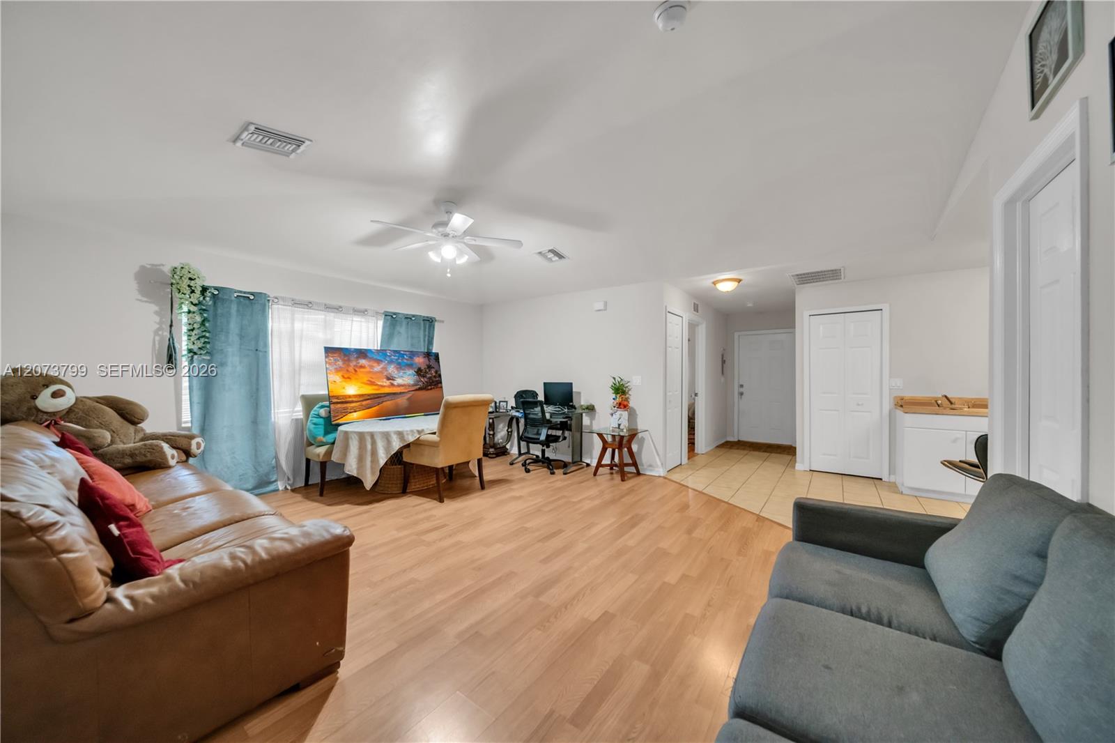 A12073799 Property Photo 28