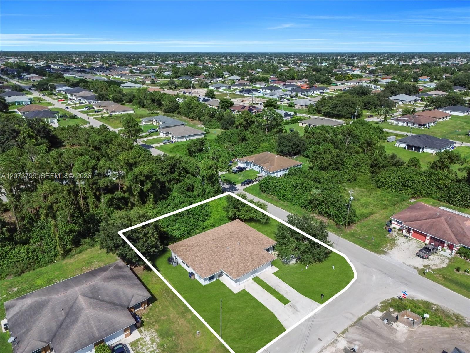 A12073799 Property Photo 42