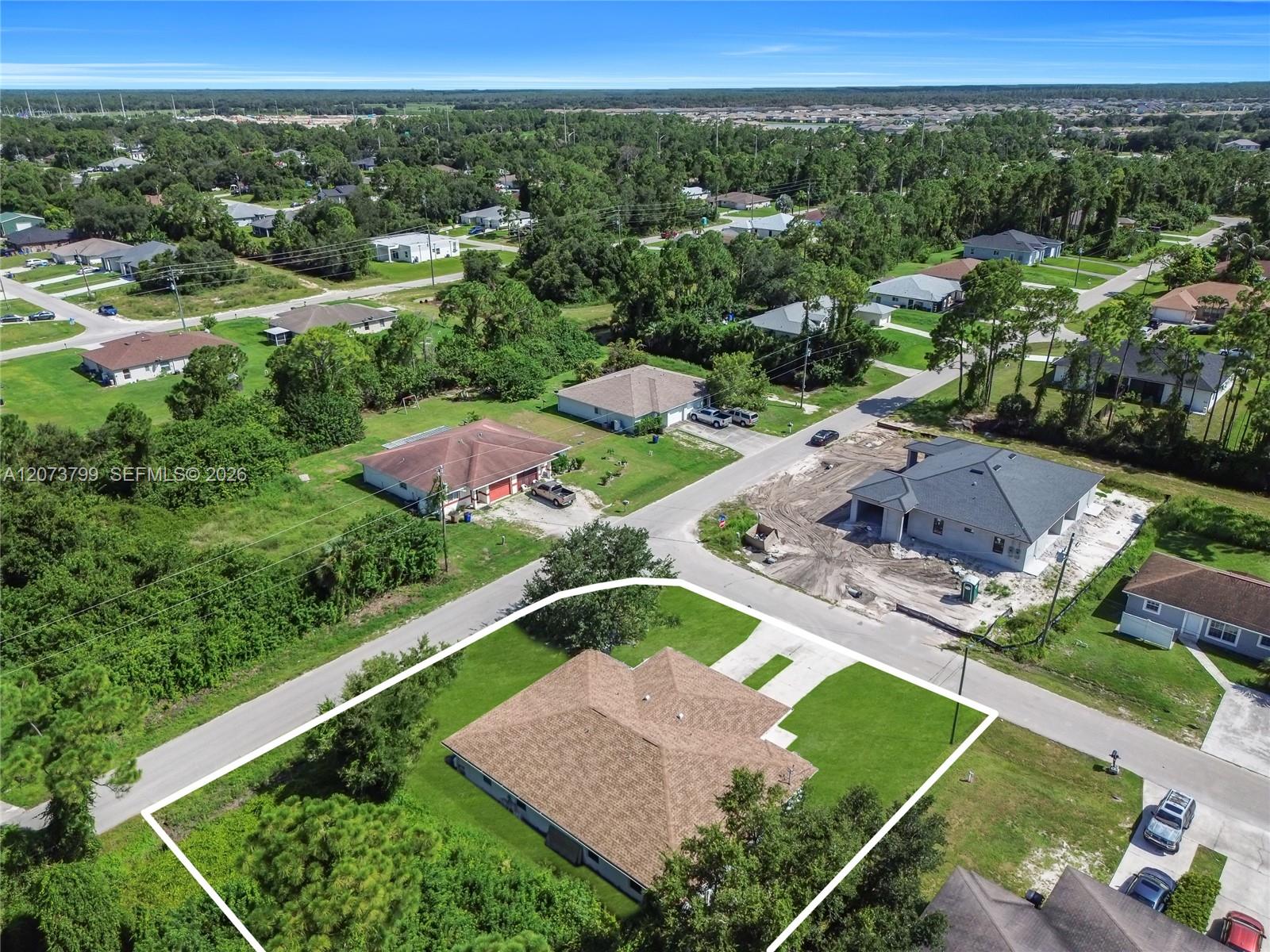 A12073799 Property Photo 43