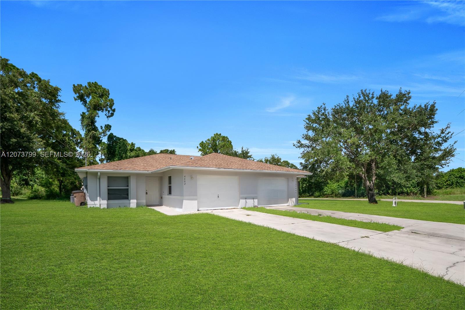 A12073799 Property Photo 47