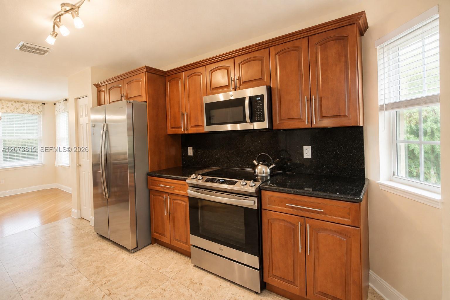 754 Ne 90th Street 702 Property Photo 4