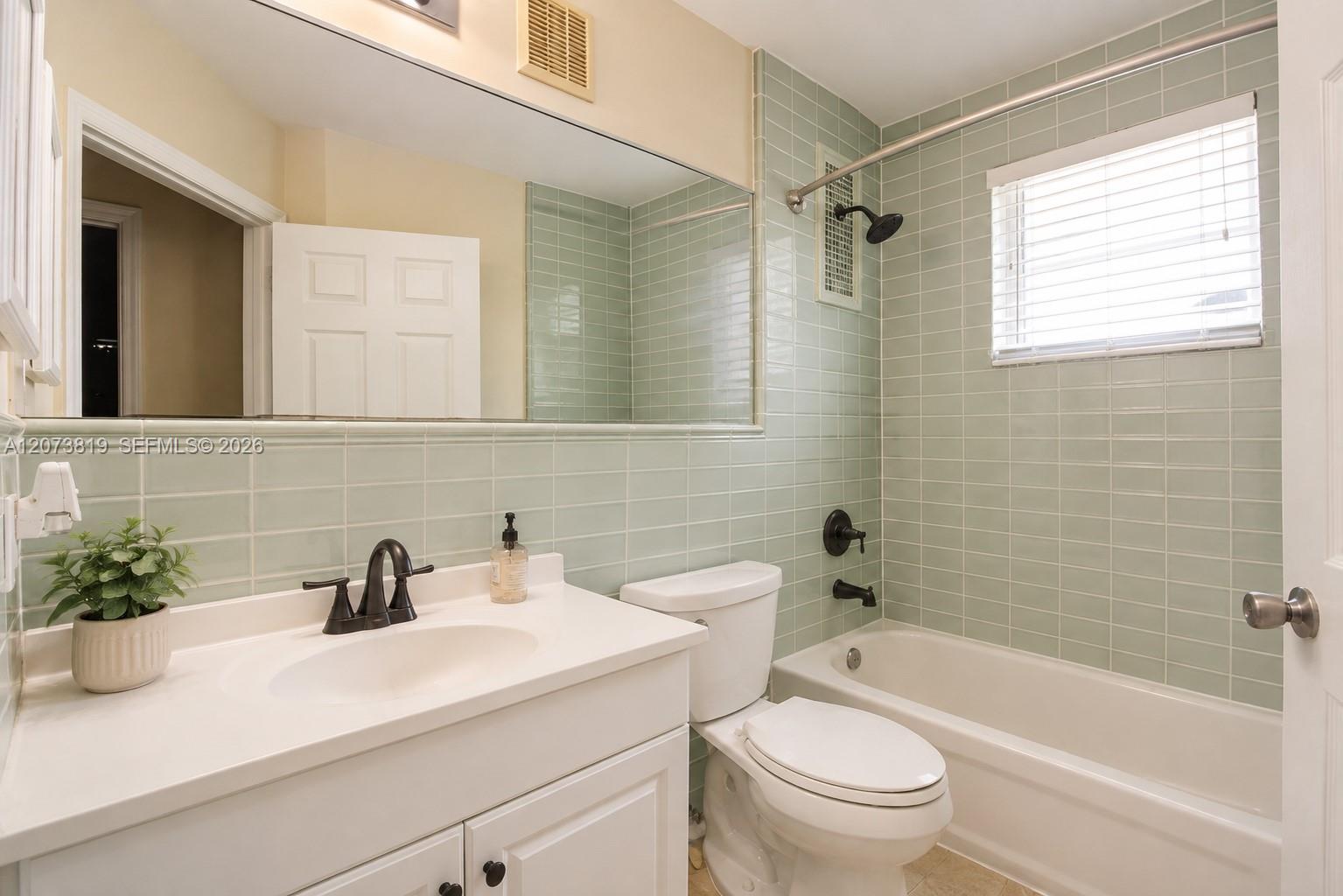 754 Ne 90th Street 702 Property Photo 10