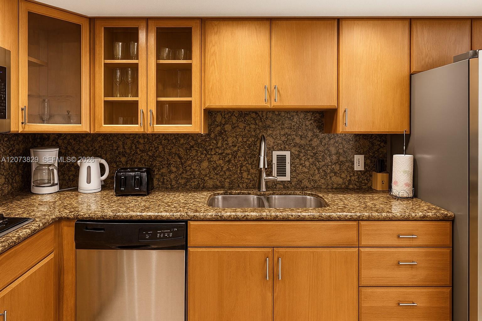 4001 S Ocean Drive 3j Property Photo 3