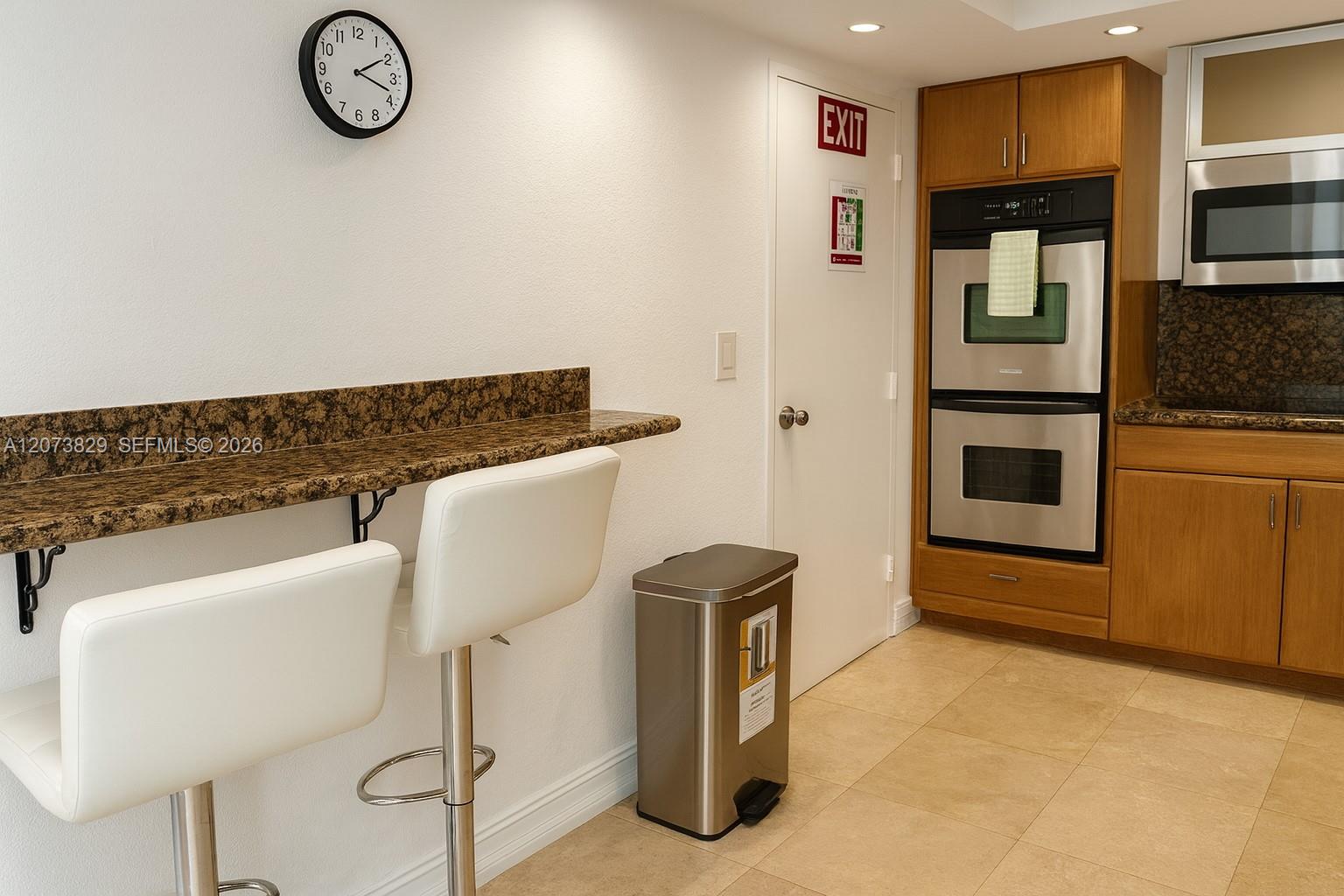 4001 S Ocean Drive 3j Property Photo 4
