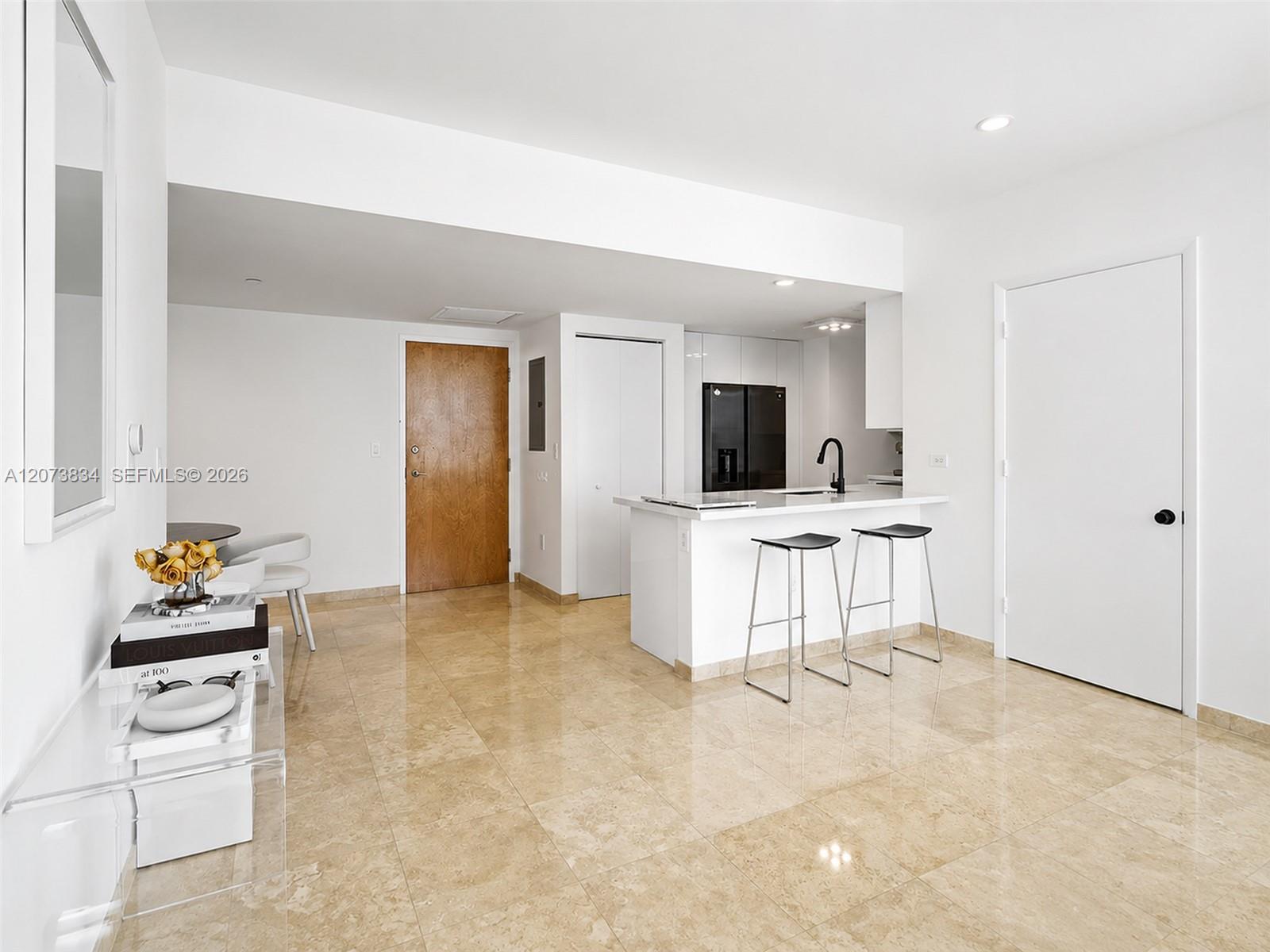 350 S Miami Avenue 2304 Property Photo 4