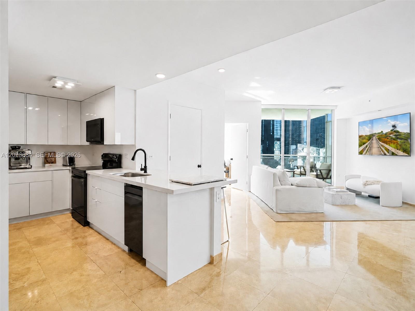 350 S Miami Avenue 2304 Property Photo 6