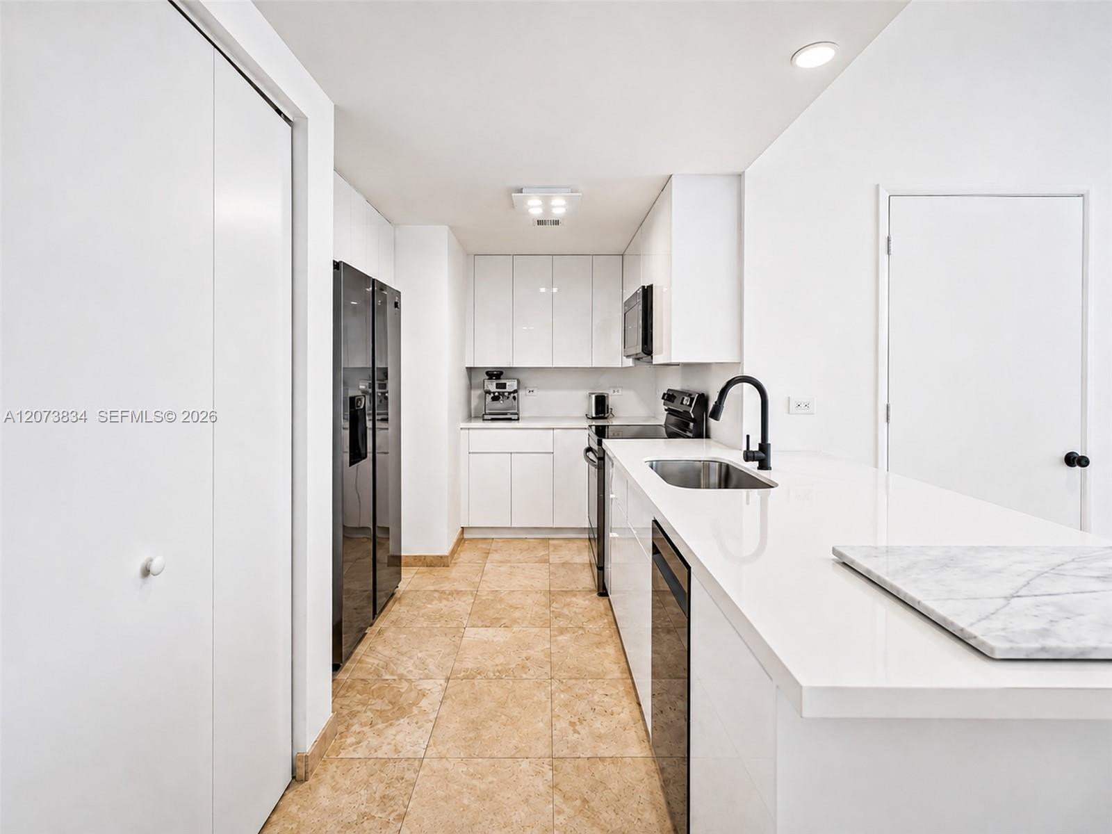 350 S Miami Avenue 2304 Property Photo 7
