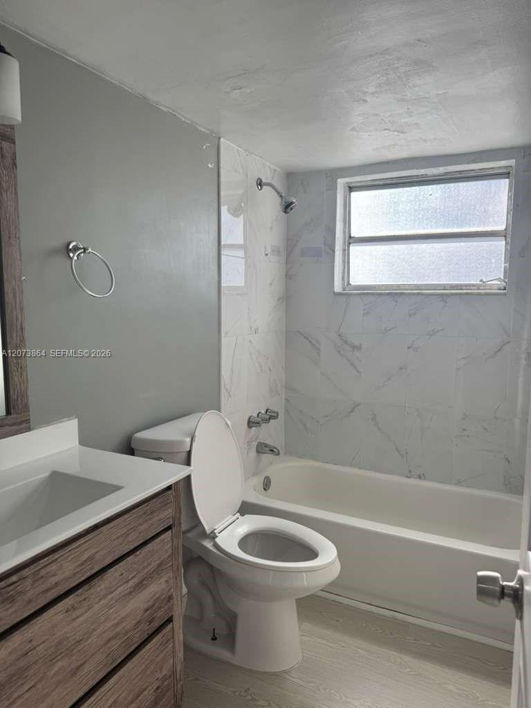 A12073864 Property Photo 5