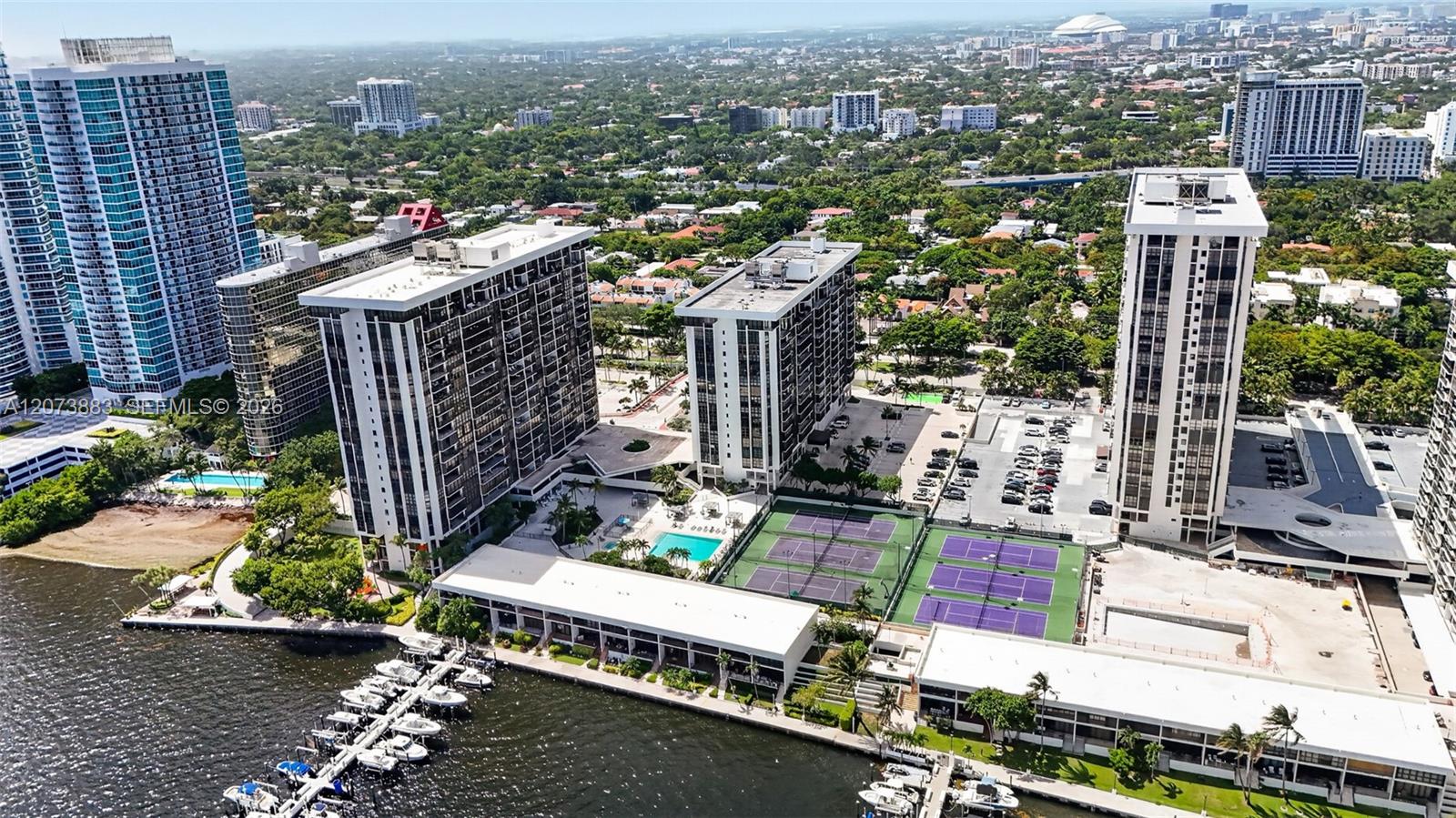 1915 Brickell Avenue C1607 Property Photo 4