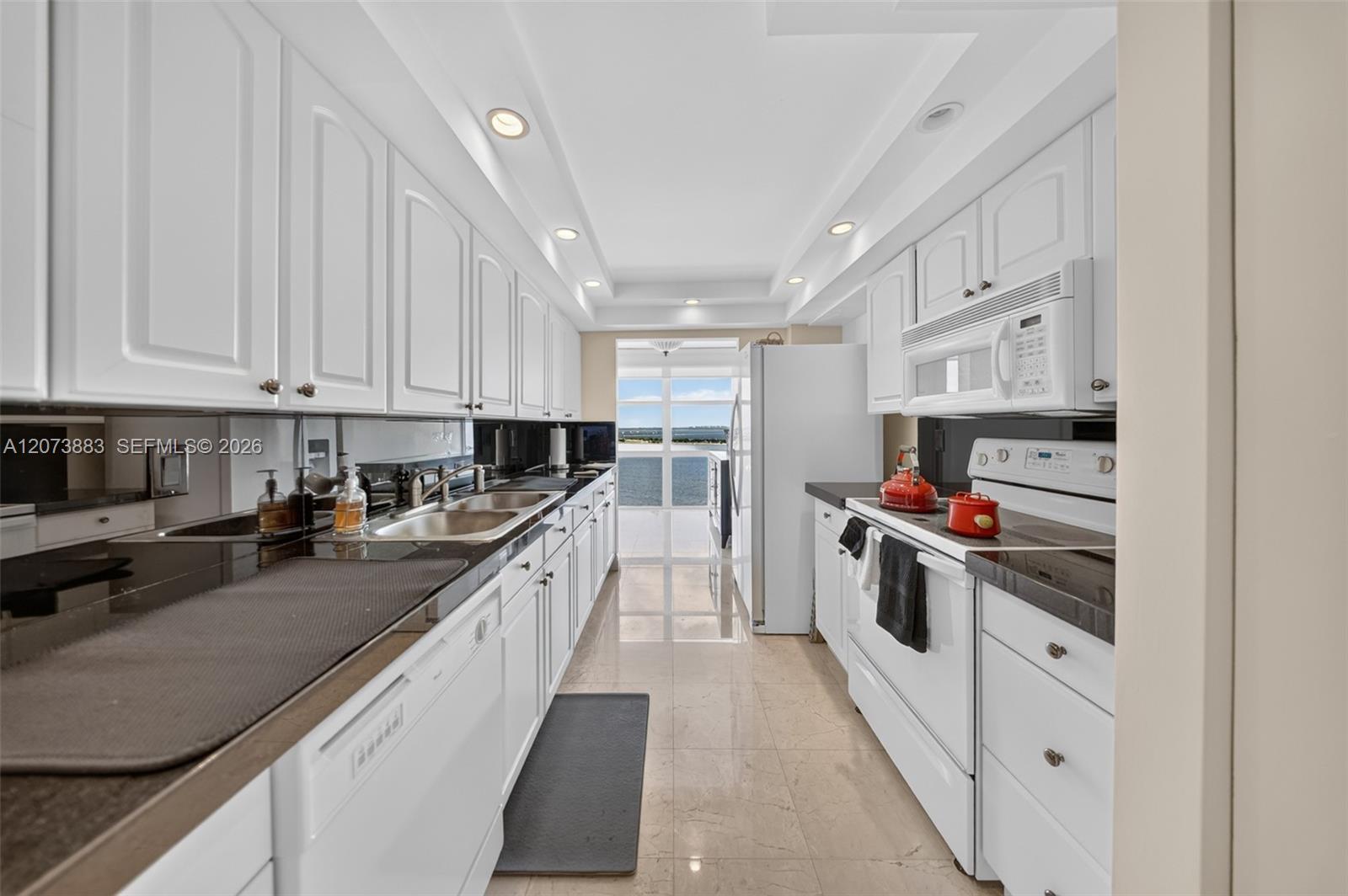 1915 Brickell Avenue C1607 Property Photo 18