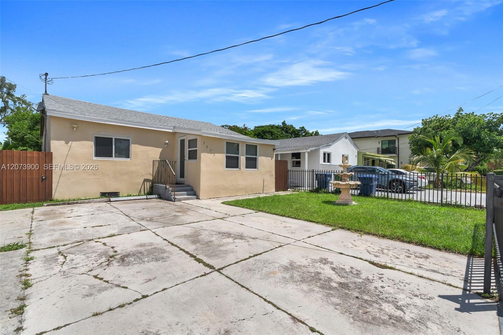 3073 Nw 59th Street Property Photo 2