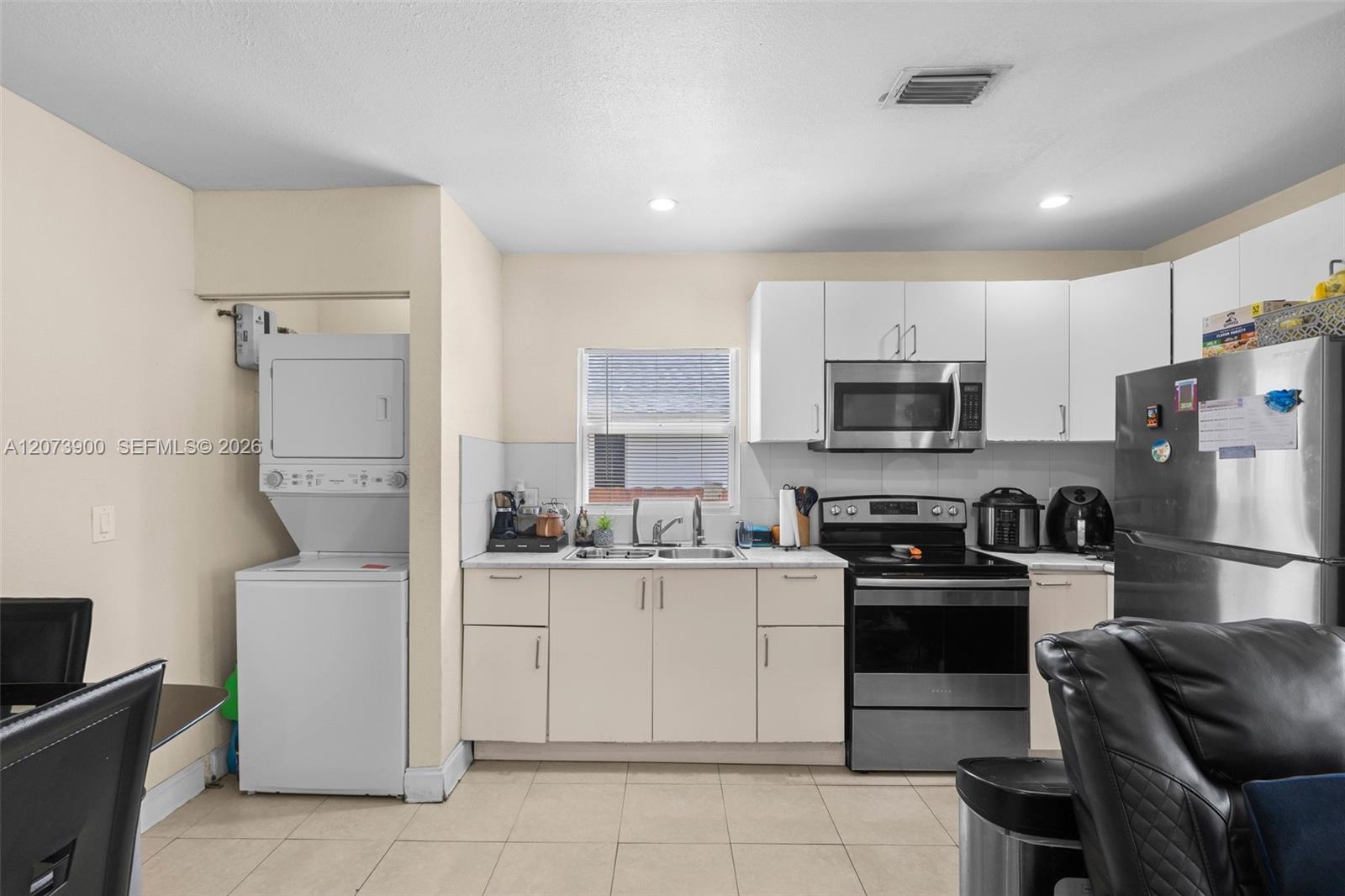 3073 Nw 59th Street Property Photo 5