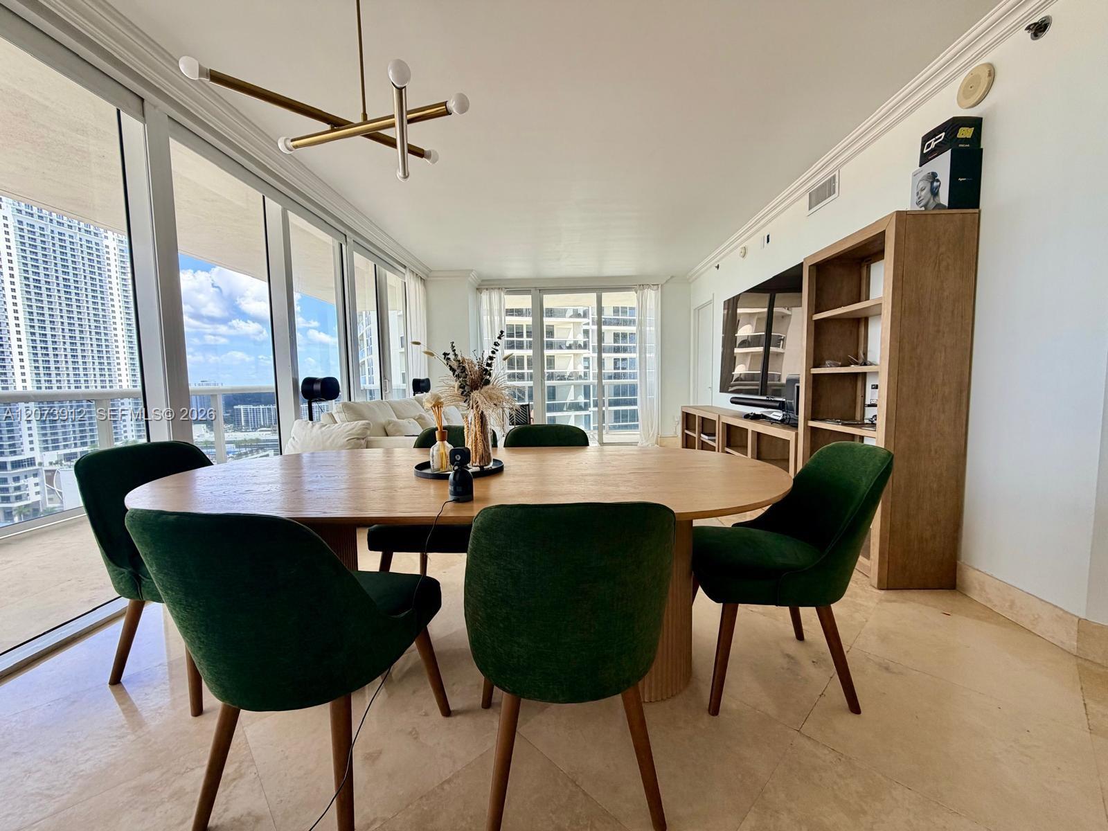 1830 S Ocean Drive 2108 Property Photo 17