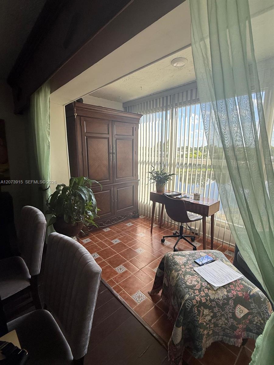 9360 Sunrise Lakes Boulevard 302 Property Photo 17