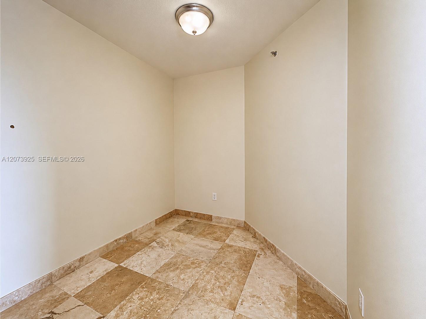 110 N Federal Highway 703 Property Photo 8