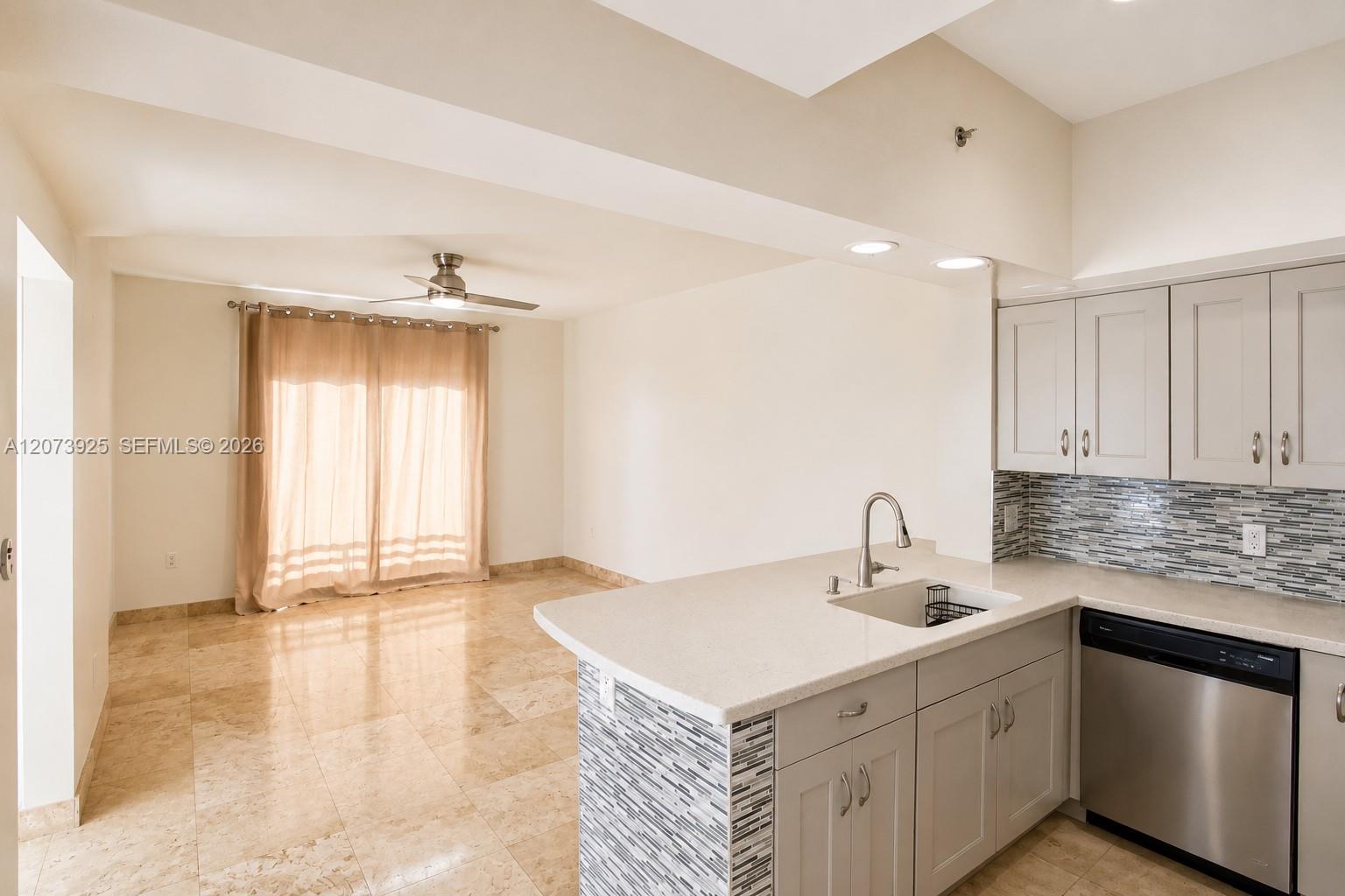 110 N Federal Highway 703 Property Photo 13
