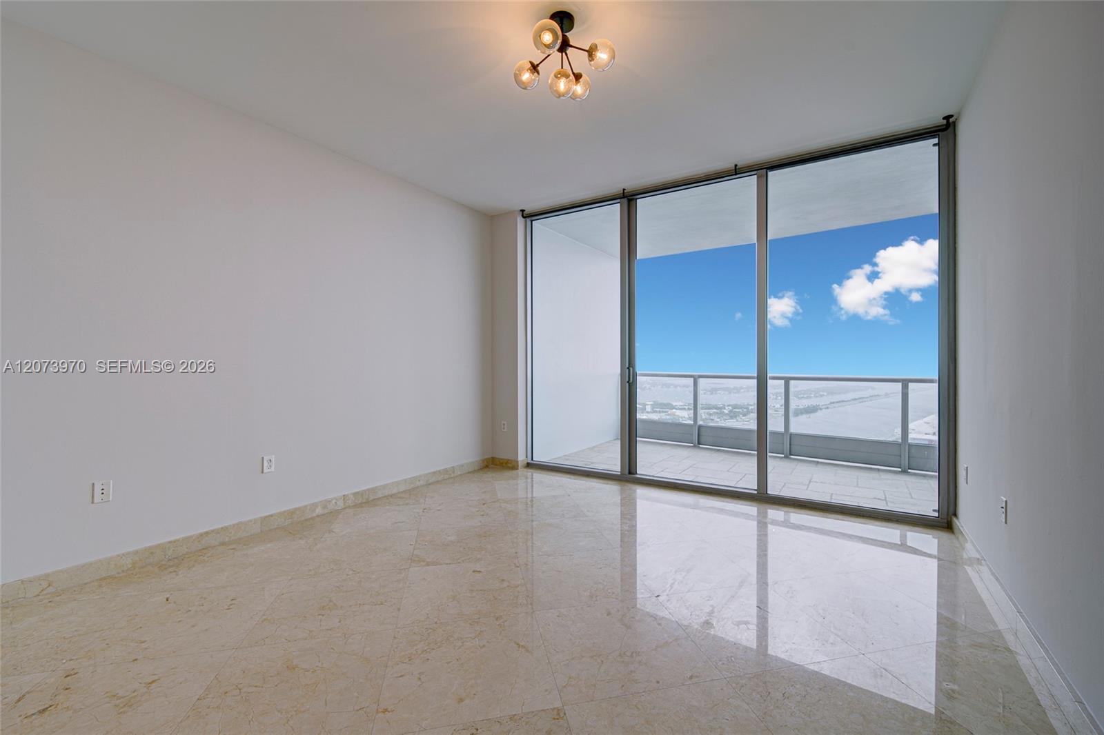 900 Biscayne Boulevard 5203 Property Photo 7
