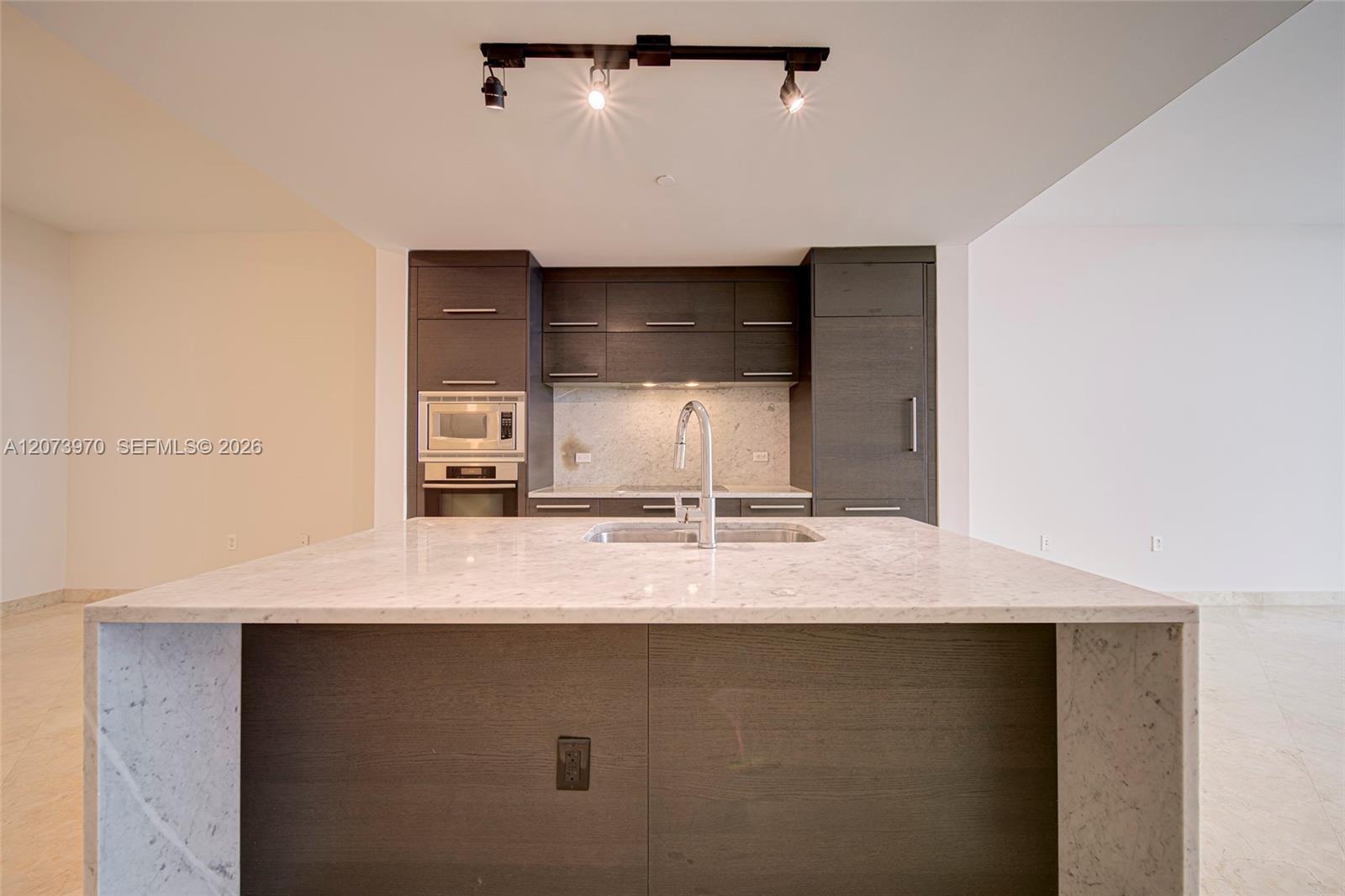 900 Biscayne Boulevard 5203 Property Photo 9