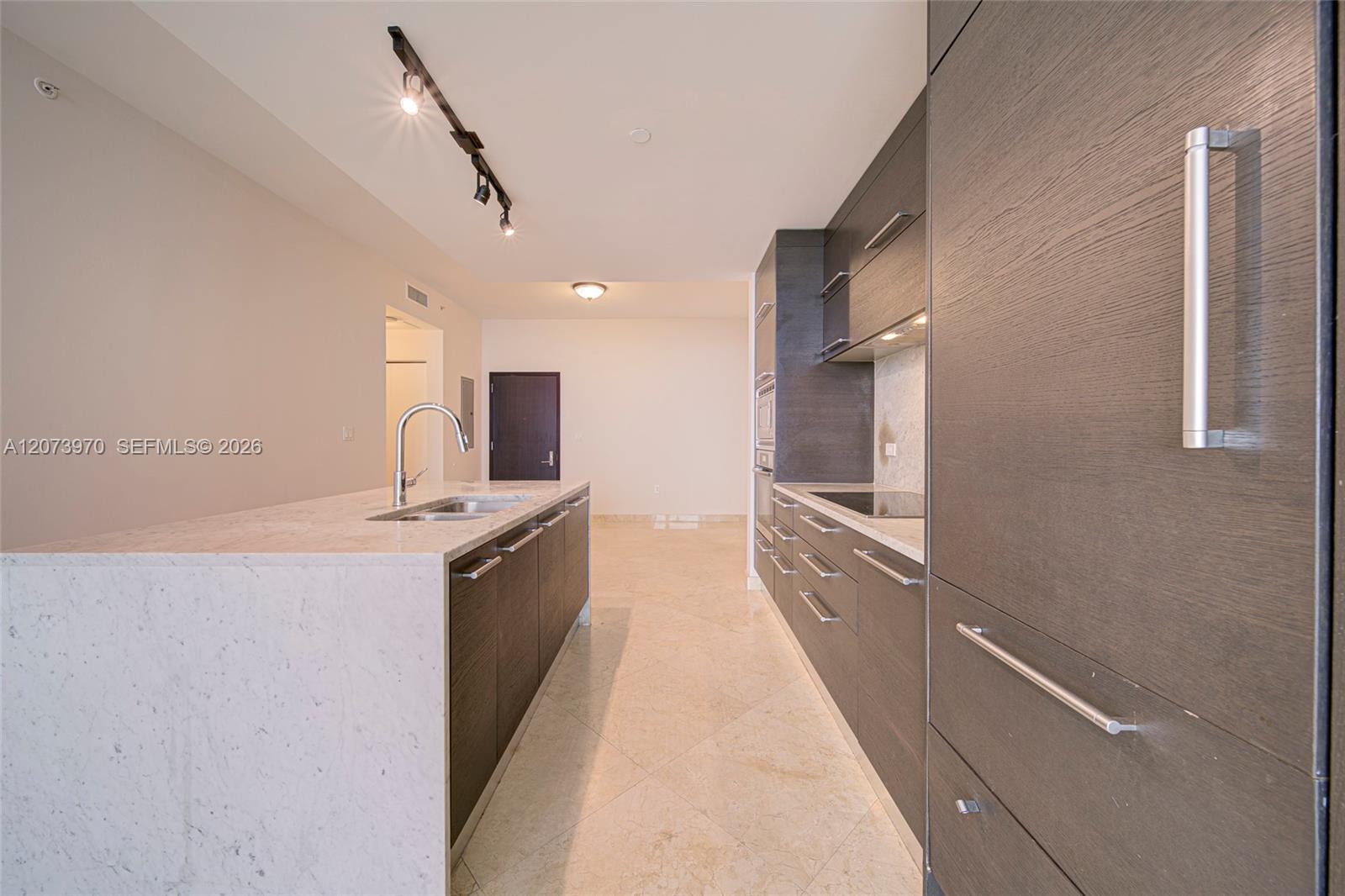 900 Biscayne Boulevard 5203 Property Photo 10