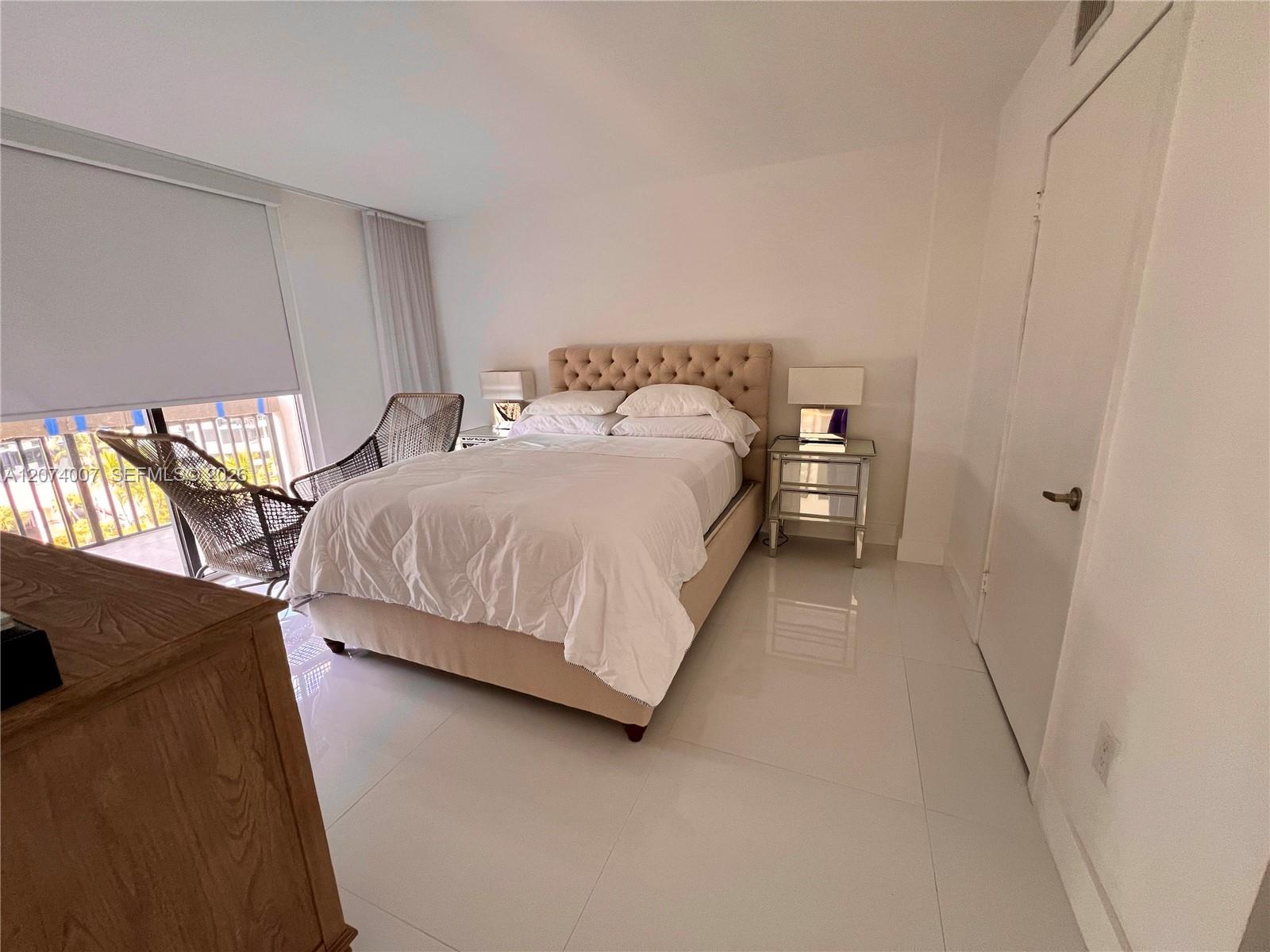 540 Brickell Key Drive 919 Property Photo 4