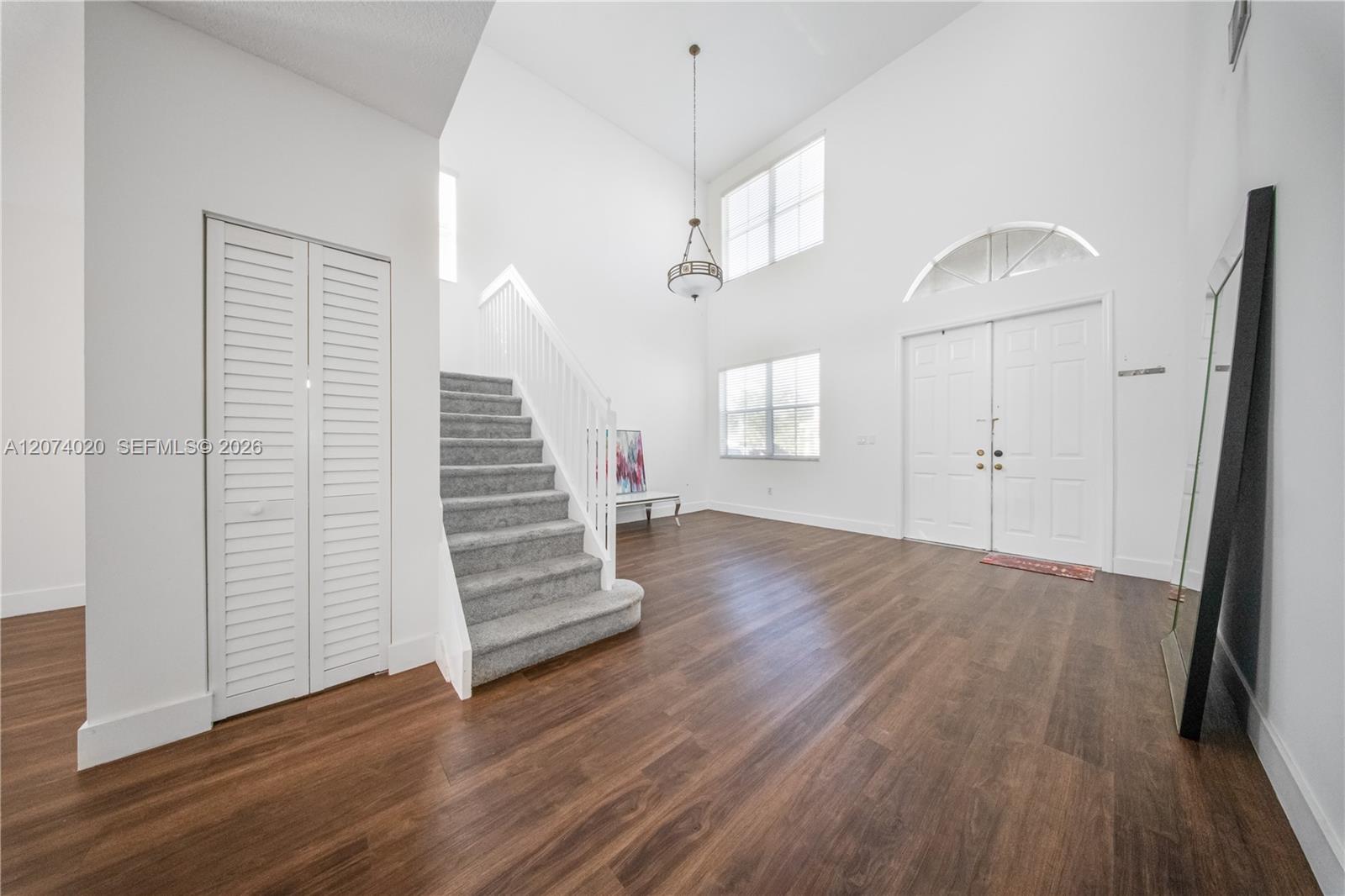 13868 Sw 38th Terrace Property Photo 4