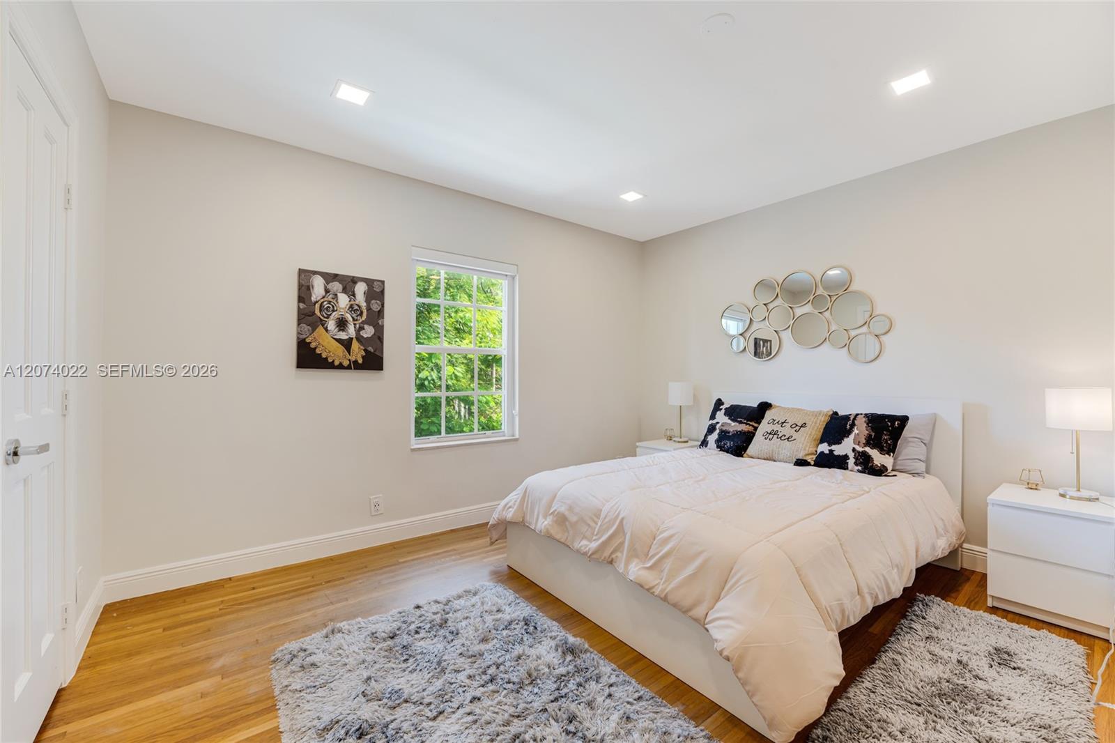 140 N Hibiscus Drive Property Photo 19