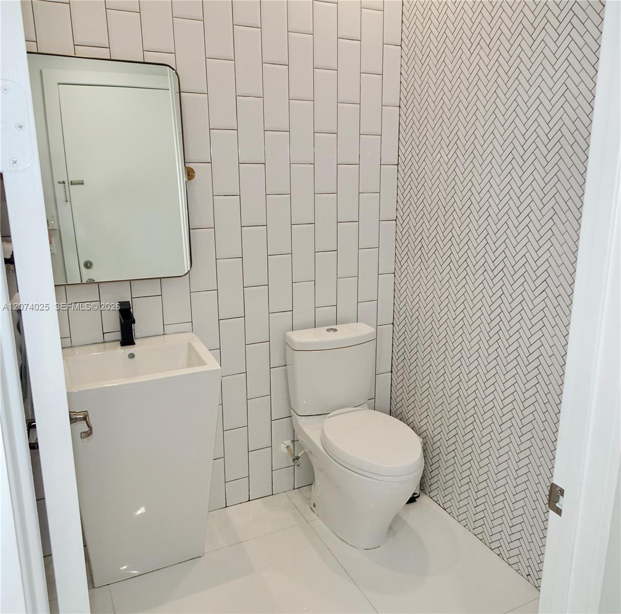 668 Ne 191st Street 0 Property Photo 15