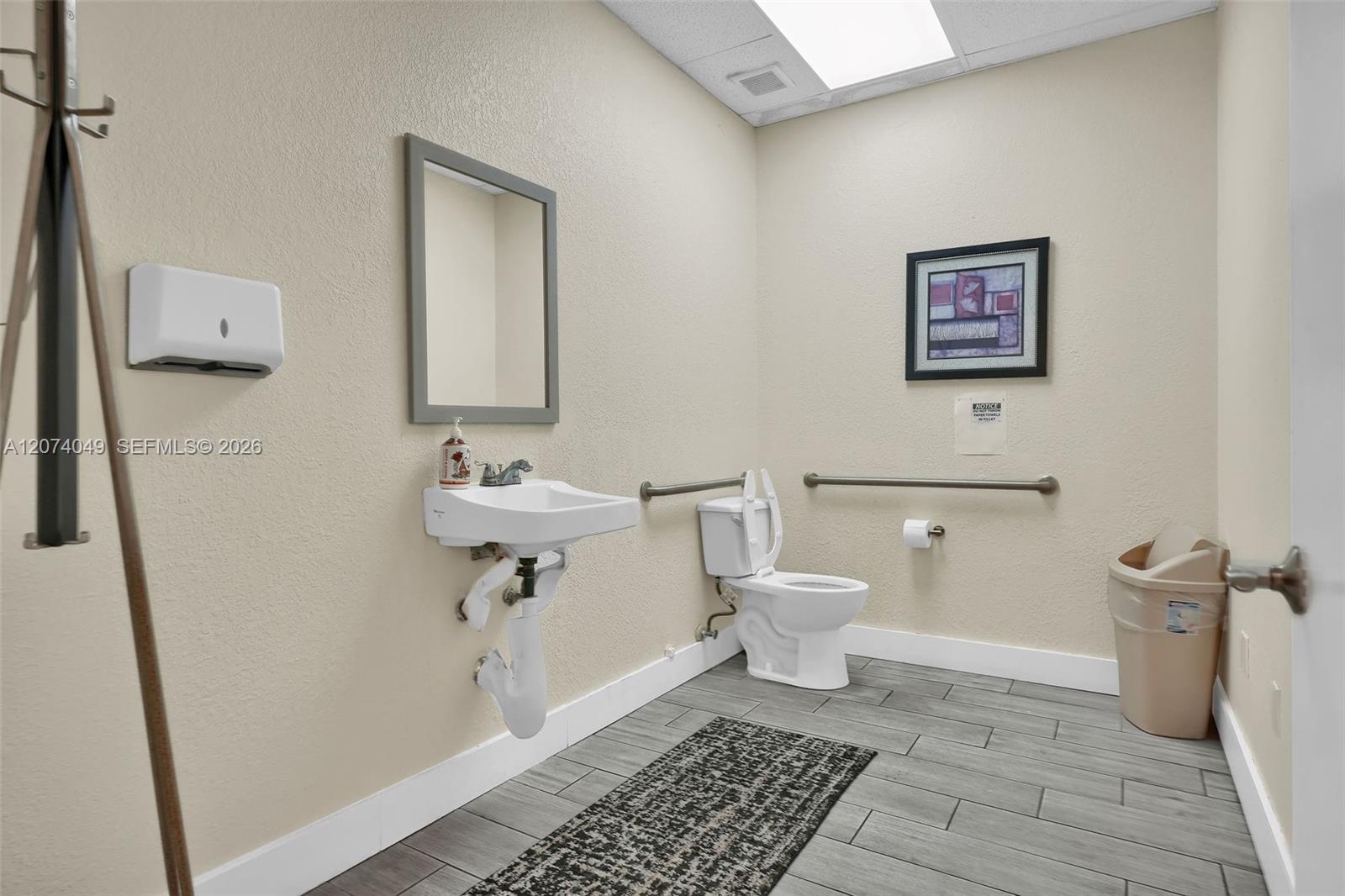 5900 Nw 97th Avenue C-1 And C-2 Property Photo 19