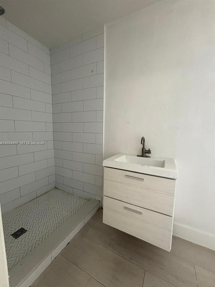 1660 Sw 24th Avenue 0 Property Photo 10