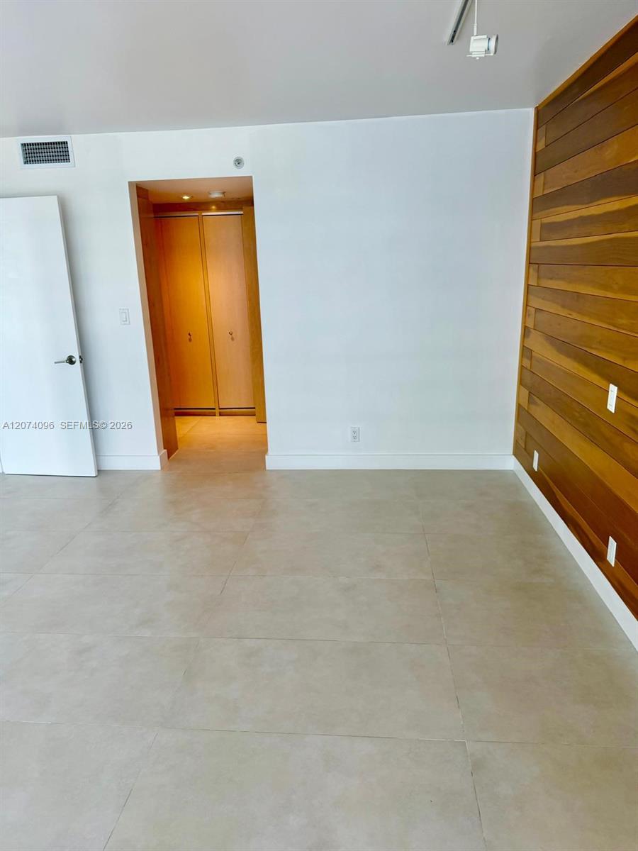 2025 Brickell Avenue 1702 Property Photo 13