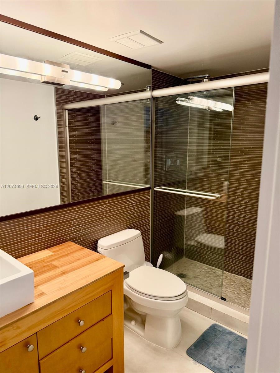 2025 Brickell Avenue 1702 Property Photo 27