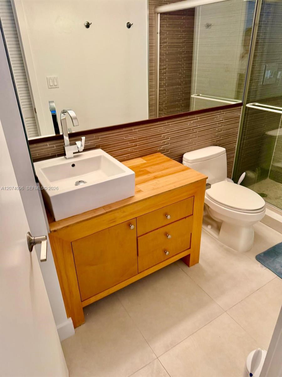 2025 Brickell Avenue 1702 Property Photo 28
