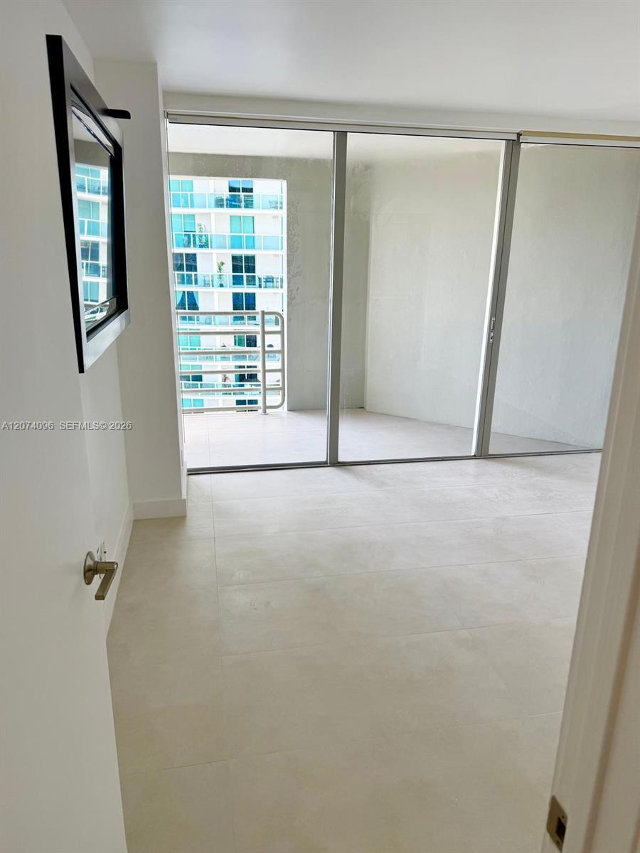 2025 Brickell Avenue 1702 Property Photo 30