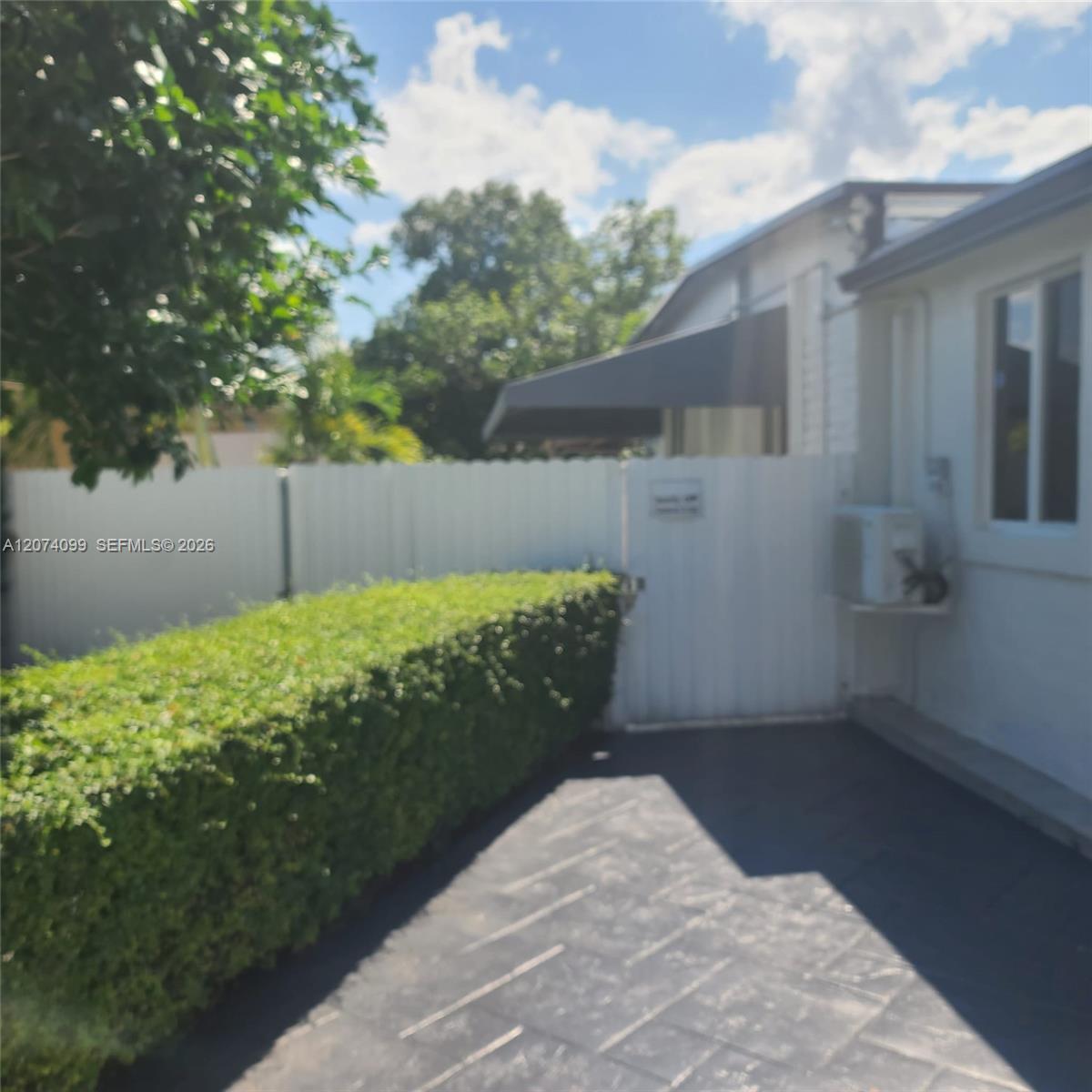 A12074099 Property Photo 1