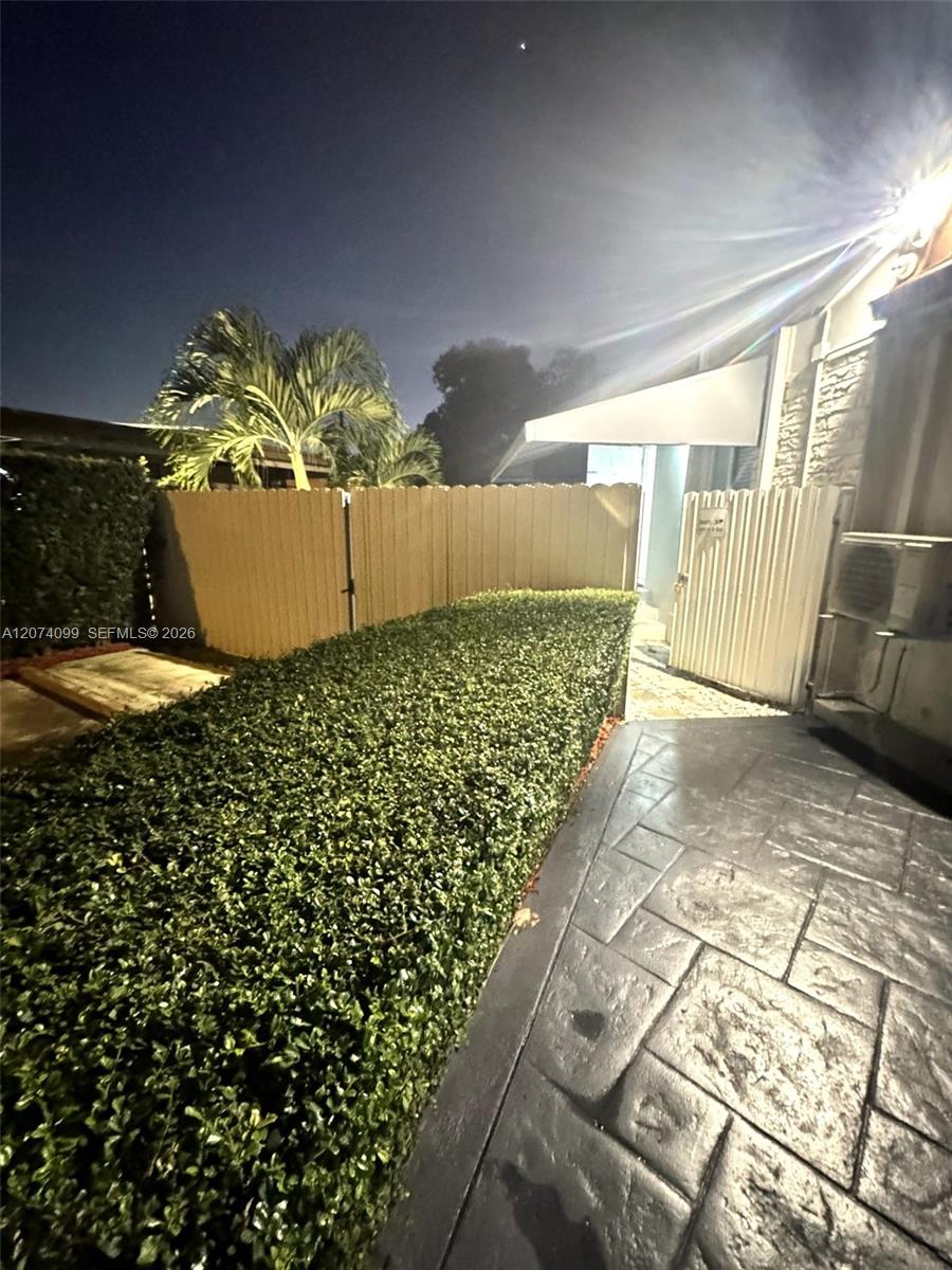 A12074099 Property Photo 6