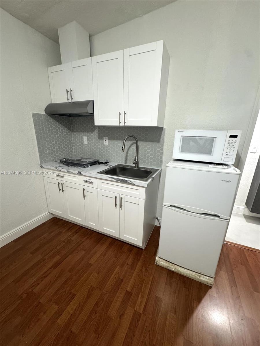 A12074099 Property Photo 12