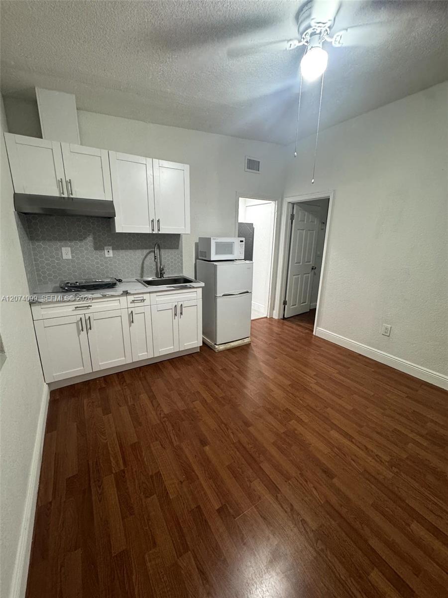 A12074099 Property Photo 13