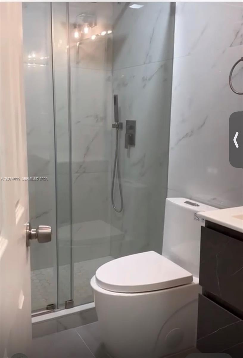 A12074099 Property Photo 16